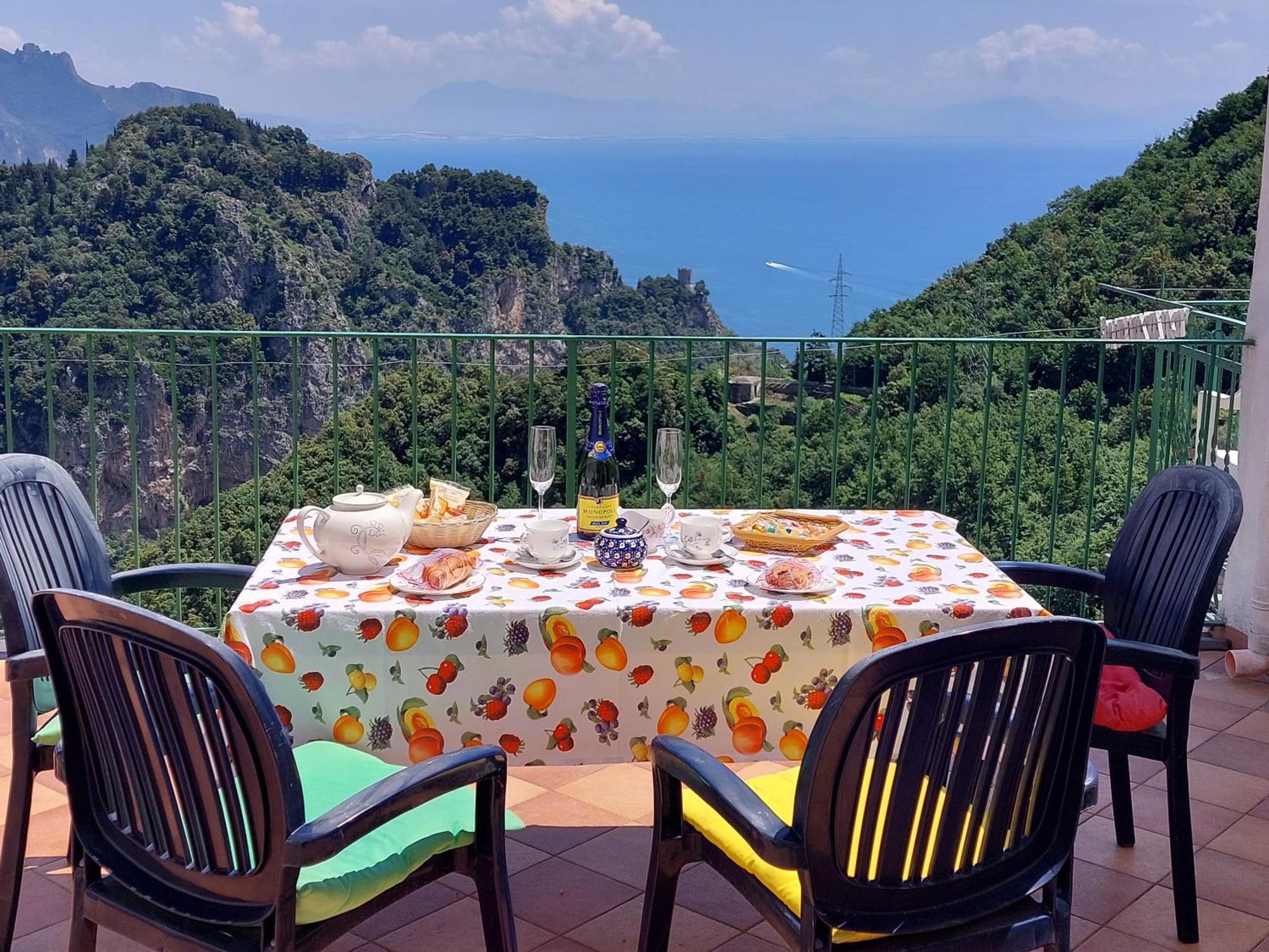 Janet House Villa Amalfi Eksteriør billede